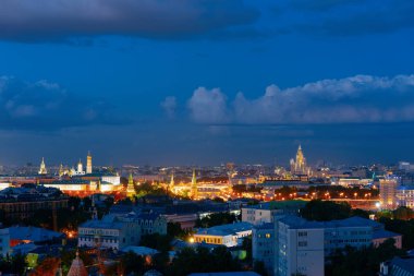 Kremlin'in moskova'da gece havadan görünümü