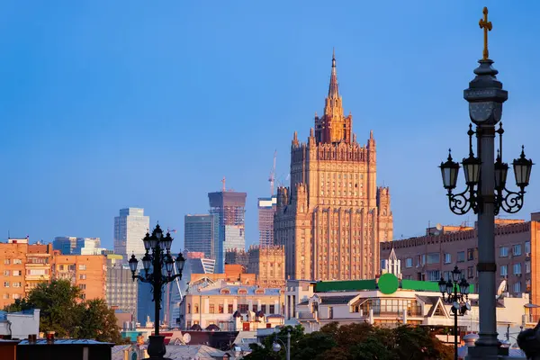 Departement för utländska angelägenheter av den Ryssland huvudbyggnaden i Moscow — Stockfoto