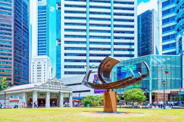 Gemi heykel Bir Raffles Place Mrt metro girişi