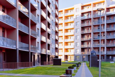 Dış mekan tesisleri ile apartman konut cephe mimarisi