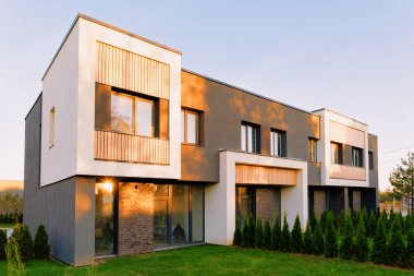Apartman konağı konut ev mimarisi ve açık hava tesisleri