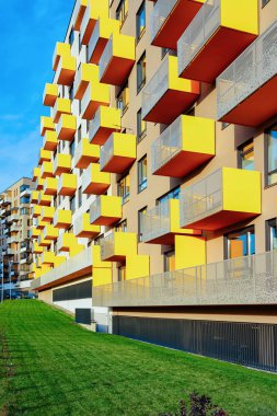 Otopark ile modern konut apartman ı