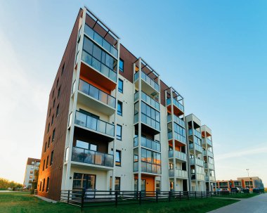 Kapı ile daire ev ve ev konut bina kompleksi