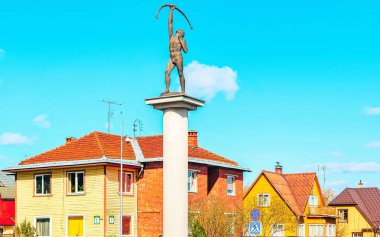 Druskininkai Litvanya'da döner hareket ile Eu Archer heykel kavşak