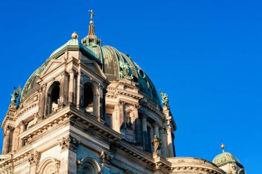 Berlin'in Alman Şehir merkezinde Berlin Katedrali'nin bir parçası