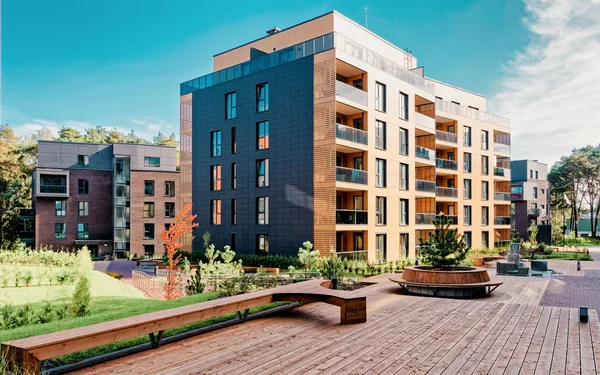 Avrupa Benches apartman konut Modern karmaşık at