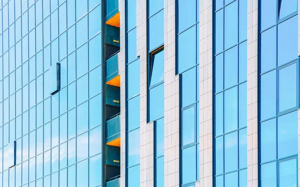 Janelas de vidro da UE como detalhes da arquitetura moderna — Fotografia de Stock