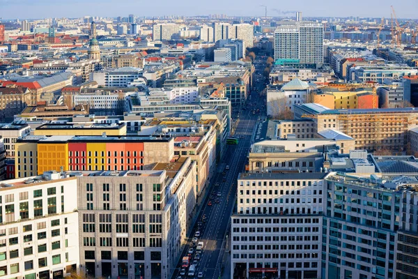 Luftaufnahme zu moderner Bauarchitektur Einkaufsstraße Töpfe — Stockfoto