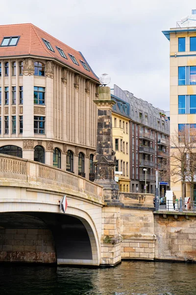 Cityscape of Berlin Mitte and Spree Riverfront — Stock Photo, Image