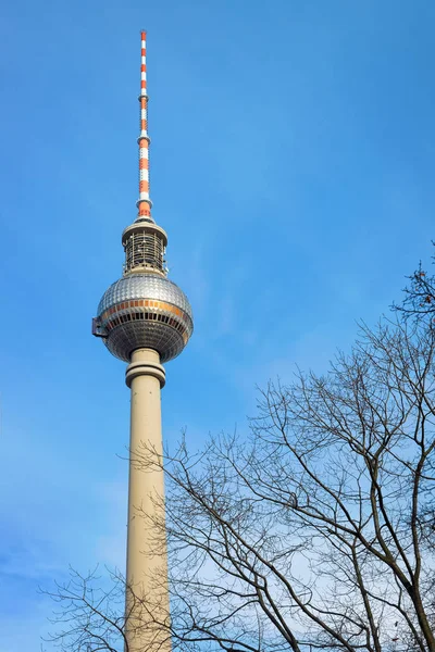 Tv tower Fernsehturm in street on Alexanderplatz in Berlin — Stock Photo, Image