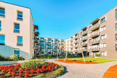Yeni daire saksı ile Vilnius bina konut