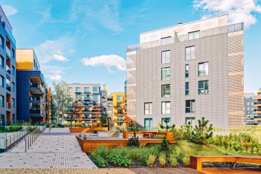 Banklar, Modern Avrupa konut kompleksi