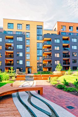 Modern konut kompleksinin, banklar