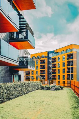 Modern mimari apartmanlarda çit