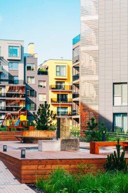 Konut ların mimari kompleksinde çeşme