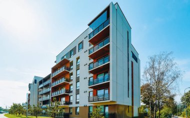 Modern yeni düz daire gayrimenkul açık