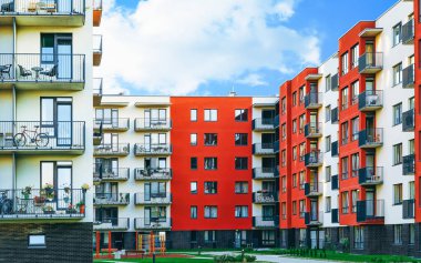 Modern konut apartman kompleksi blok ve açık tesis