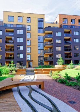 Modern konut kompleksinin, banklar