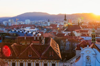 Graz Eski Şehir Gün batımı ve Panoramik manzara ve şehir manzarası