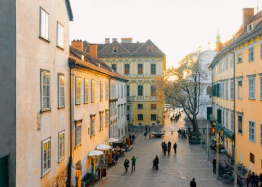 Graz Eski Şehir panoramik manzara ve şehir manzarası