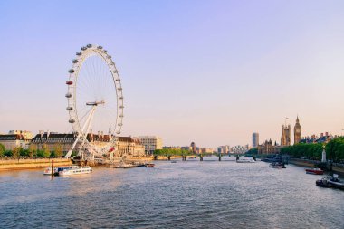 Londra Göz Dönme Dolap ve County Hall ve Westminster Sarayı