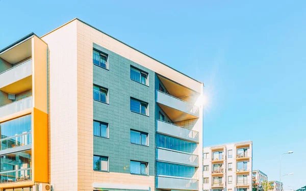 Işık ışınları ile yeni konut