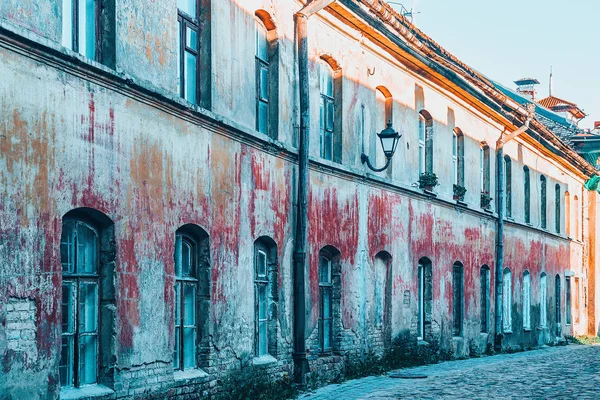 Eski evler ve arnavut kaldırımlı Eski Şehir Vilnius tonda Sokak