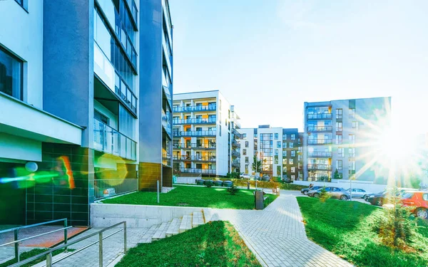 Daire modern evler ve evler konut binaları gayrimenkul günbatımı