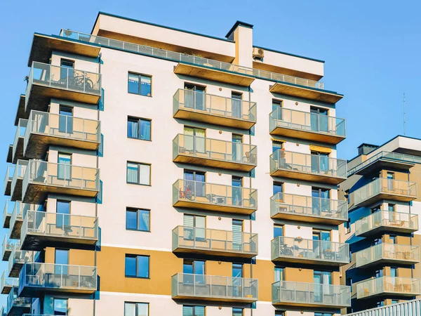 Cephe modern daire evi ve kopyalama alanı