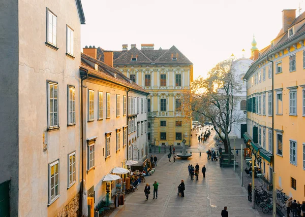 Graz Eski Şehir panoramik manzara ve şehir manzarası