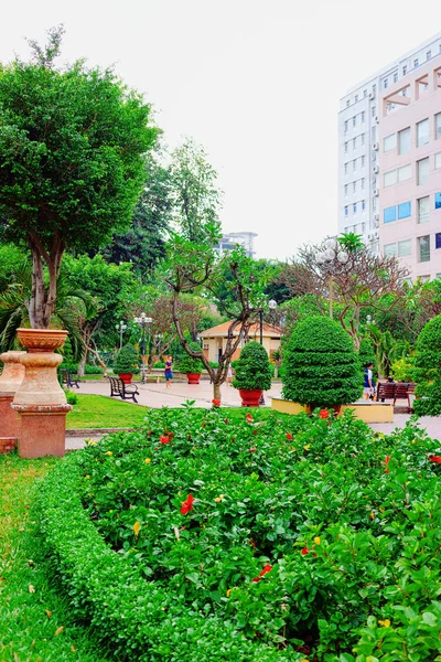 Green park in Ho Chi Minh city — 图库照片