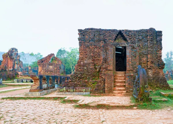 Oğlum Sanctuary ve Hoi An Hindu Tapınağı