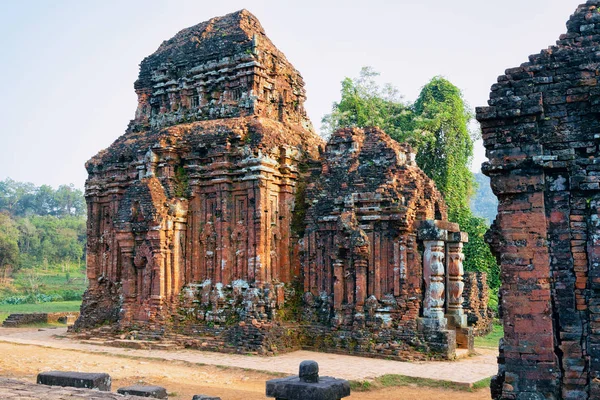 Oğlum Sanctuary ve Hindu Tapınaklar Hoi Bir Vietnam Asya