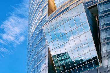 Modern City'de Cam İş ofis binası mimarisi Viyana'da Avusturya'da