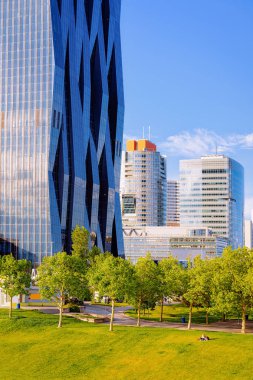 Avusturya'da Viyana'da Modern City'de Cam İş ofis binaları mimarisi