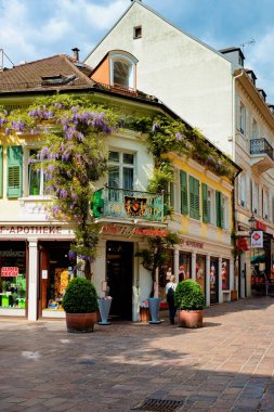 Alte Hof Apotheke Üzerinde Langestrasse Baden Baden Almanya'da