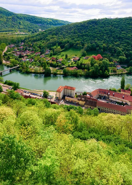 Krajobraz z Cytadeli Besancon z rzeką Doubs z Bourgogne — Zdjęcie stockowe