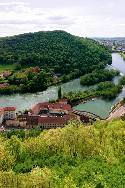 Krajobraz z Cytadeli w Besancon i rzeki Doubs w Bourgogne — Zdjęcie stockowe