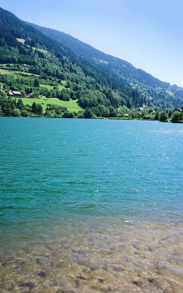 Панорама озера Филд-ам-Си Каринтии в Австрии — стоковое фото