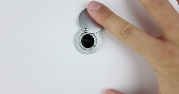 손으로 구멍으로 보이는 크로마 스크린 하이퍼 공간에서 카메라의 움직임 개념을 — 비디오