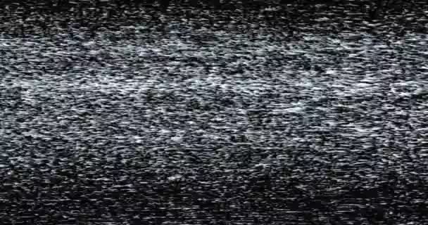 Gris, noir et blanc vhs glitch bruit fond scintillement réaliste, signal de télévision analogique vintage avec de mauvaises interférences, fond de bruit statique, recouvrement prêt — Video