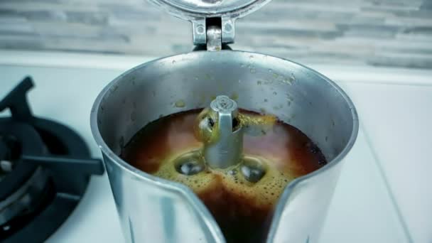 Vecchia Moka Retrò Caffè Con Arabica Caffè Italiano Caldo Partire — Video Stock