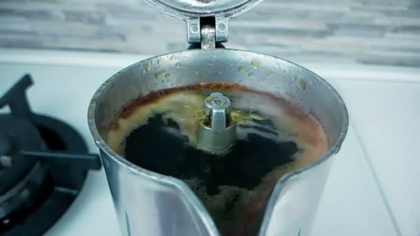 Moka Café Retro Velho Com Arábica Café Italiano Quente Começando — Vídeo de Stock