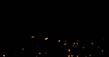 kamp ateşi kül artış geçiş üzerinde siyah arka plan, tehlike patlama ile gelen yangın sparks