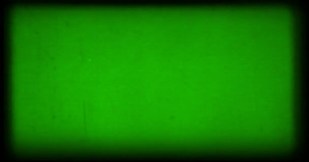 Verde vintage viejo grunge película tira marco fondo, viejo película daño parpadeo efecto, efecto glitch película retro con punto y — Vídeos de Stock