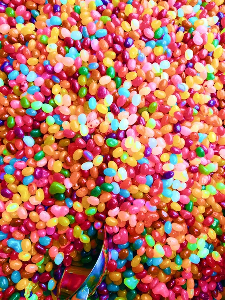 Sok szívó cukorka különböző színekben. Candy és lekvár Shop — Stock Fotó