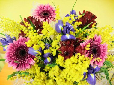 güzel parlak çiçek yakın çekim buket