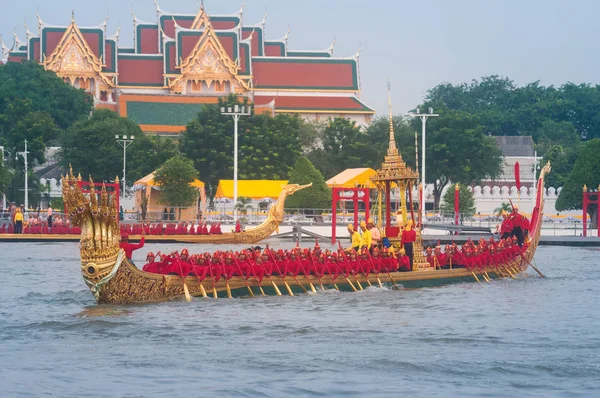 バンコク,タイ- 2019年10月10日: Royal Barge Anantanakkhara — ストック写真