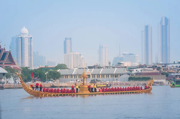 Bangkok, thailand - 10. oktober 2019: königliche barge anantanakkhara — Stockfoto
