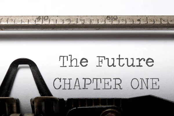未来第一章印在一台旧打字机上 — 图库照片